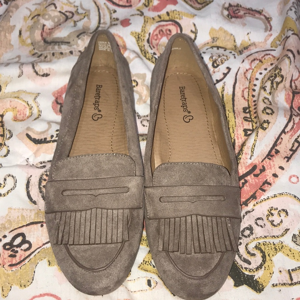 Suede taupe fringe loafers